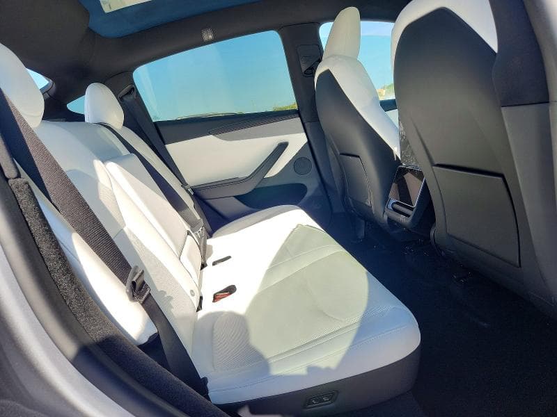 2026 TESLA MODEL Y 10