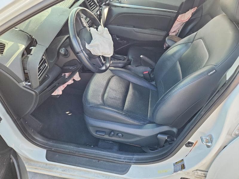2019 HYUNDAI ELANTRA LIMITED 7