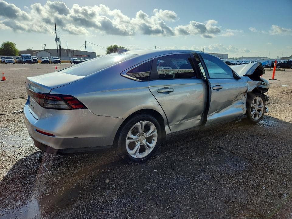 2025 HONDA ACCORD LX 3