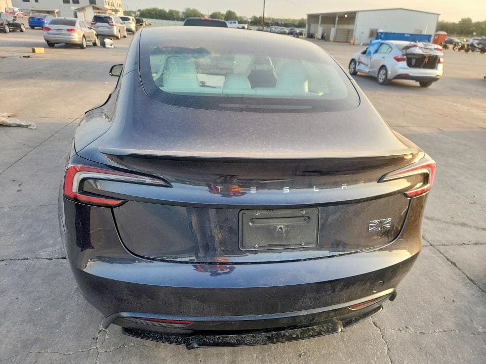2025 TESLA MODEL 3 6