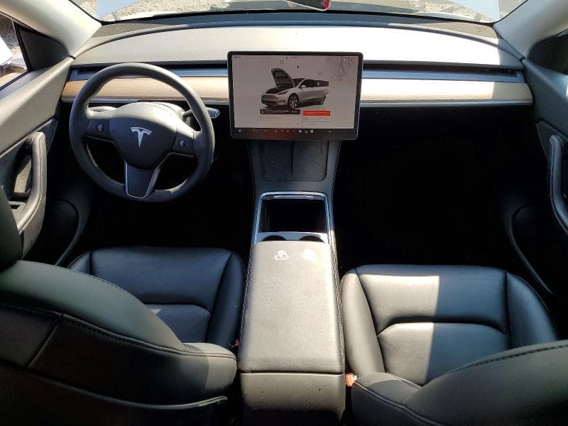 2022 TESLA MODEL Y 8
