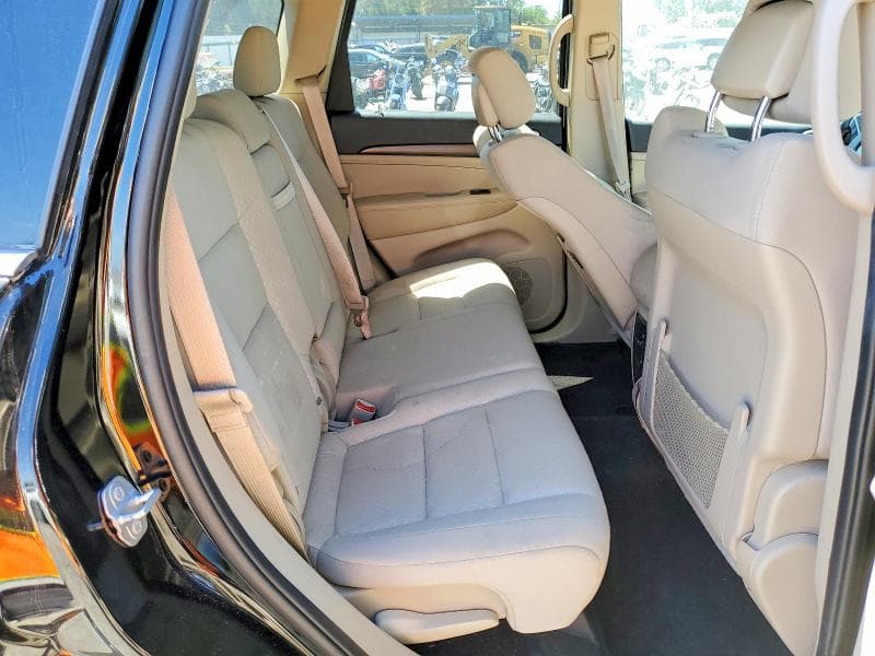 2018 JEEP GRAND CHEROKEE LAREDO 11