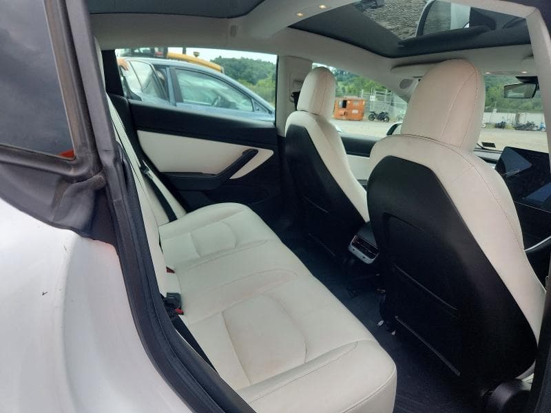 2020 TESLA MODEL 3 10