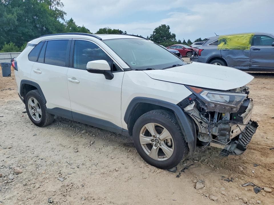 2019 TOYOTA RAV4 XLE 4