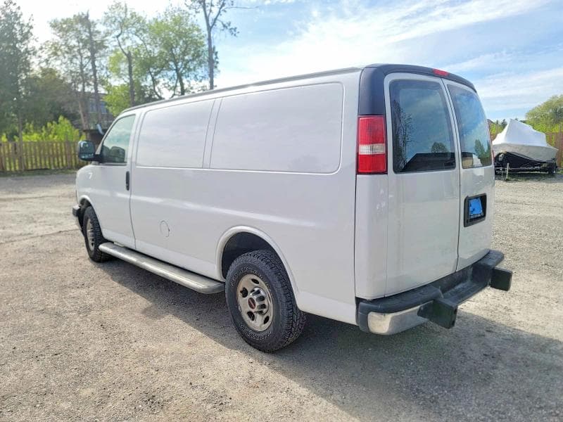 2017 GMC SAVANA G2500 3