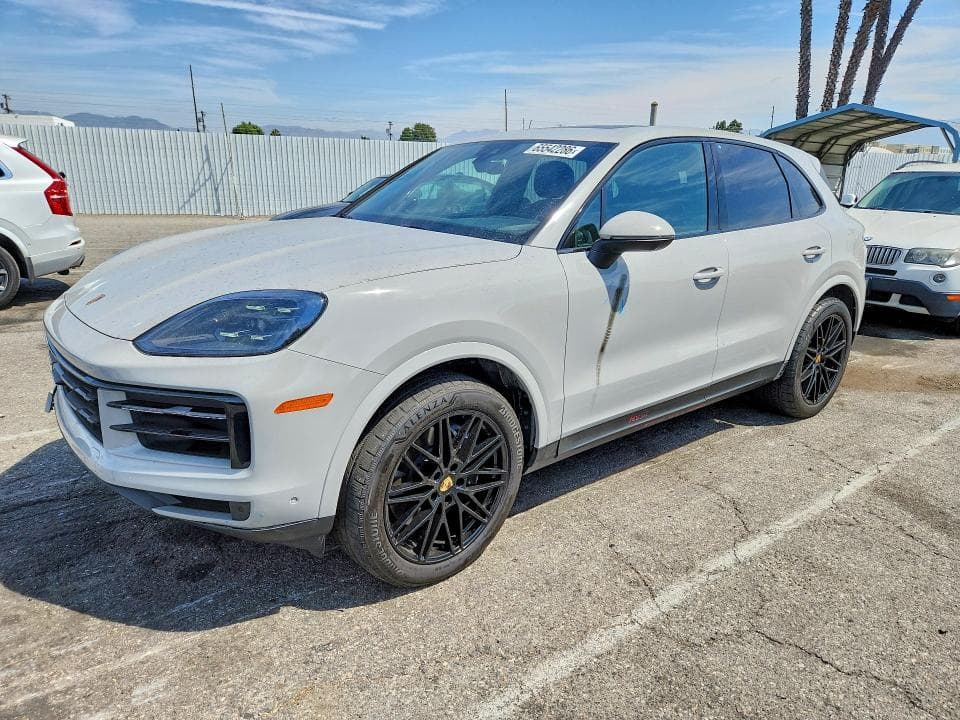 2024 PORSCHE CAYENNE - 1