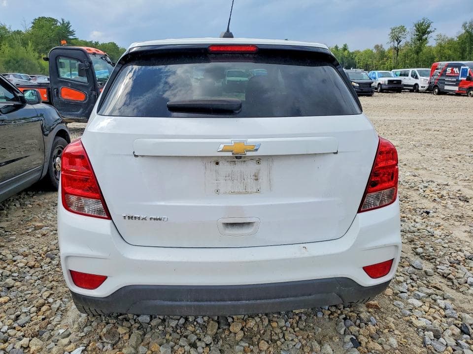 2020 CHEVROLET TRAX LS 6