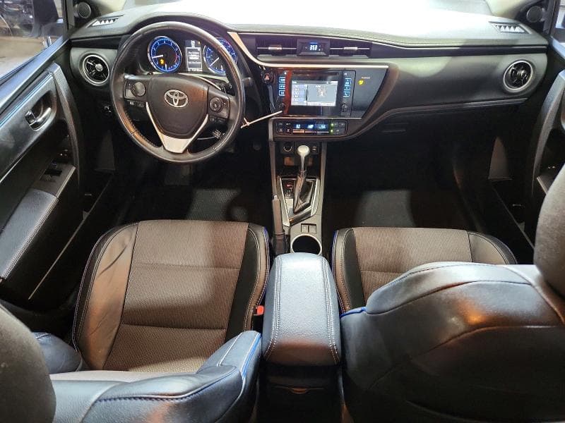 2017 TOYOTA COROLLA SE 8