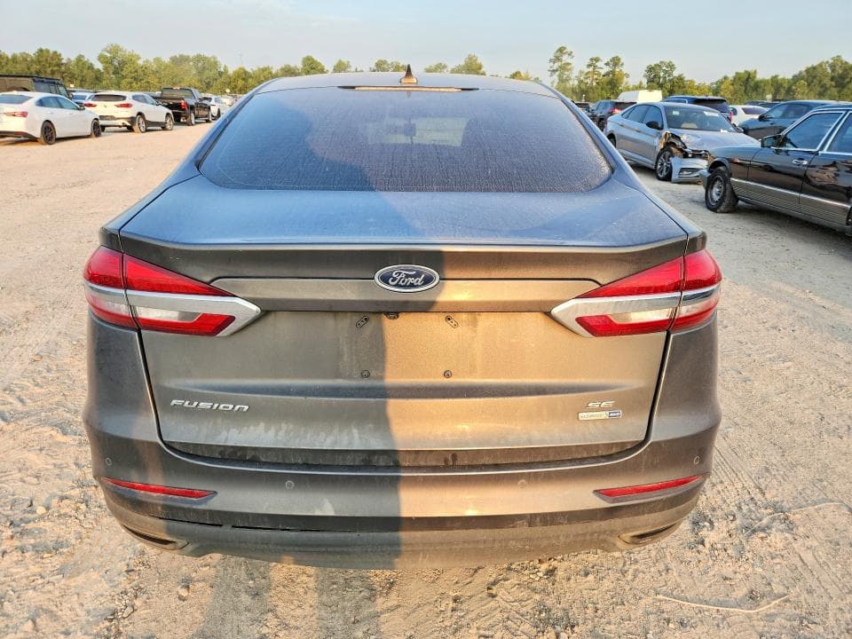 2020 FORD FUSION SE 6