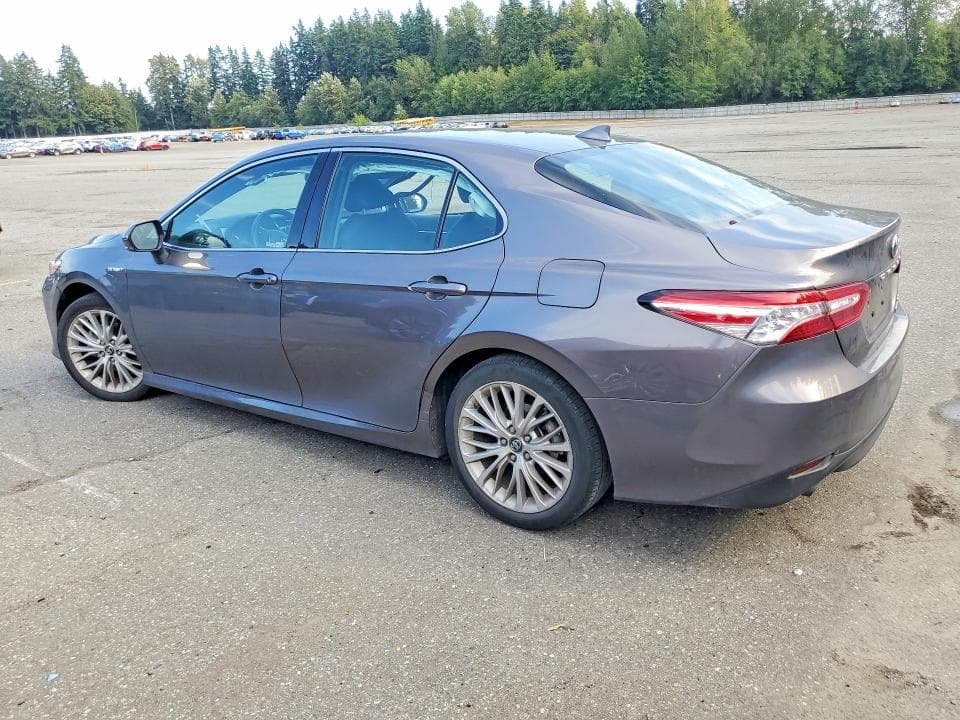 2019 TOYOTA CAMRY HYBRID XLE 2