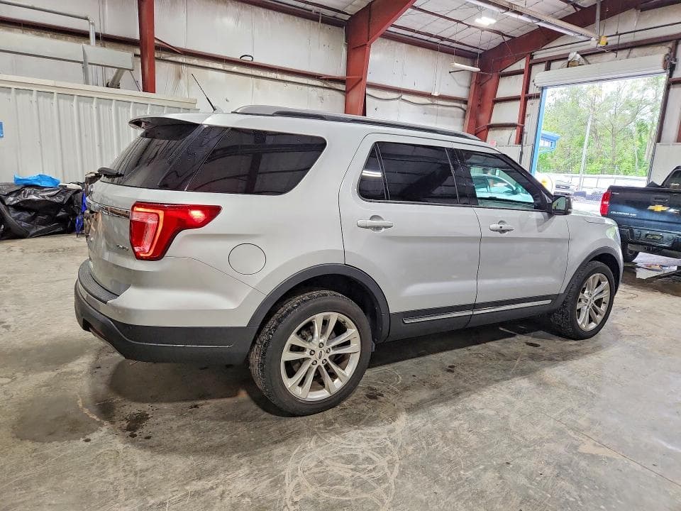 2019 FORD EXPLORER XLT 3