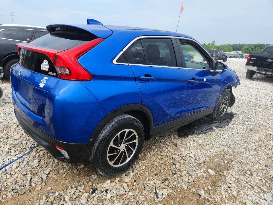 2020 MITSUBISHI ECLIPSE CROSS ES 3
