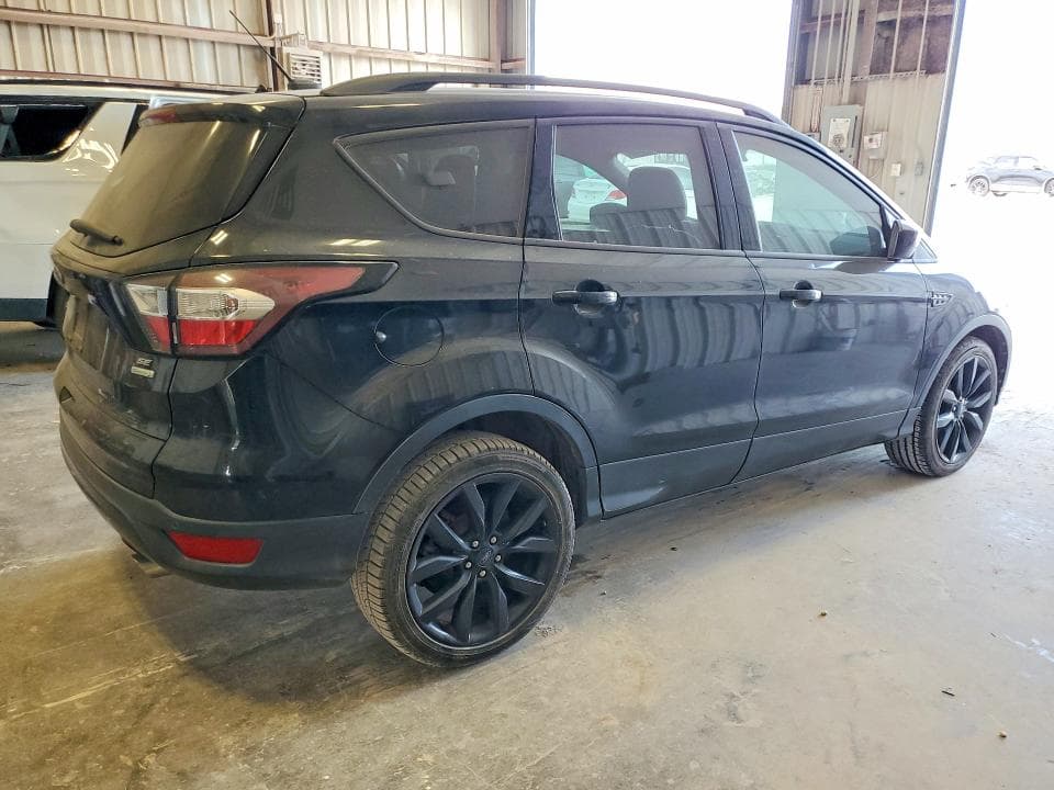 2017 FORD ESCAPE SE 3