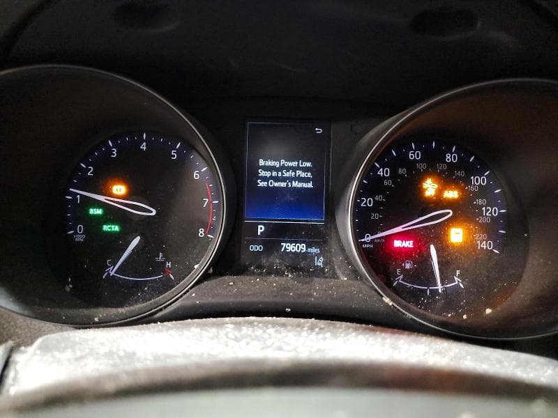 2019 TOYOTA C-HR XLE 9