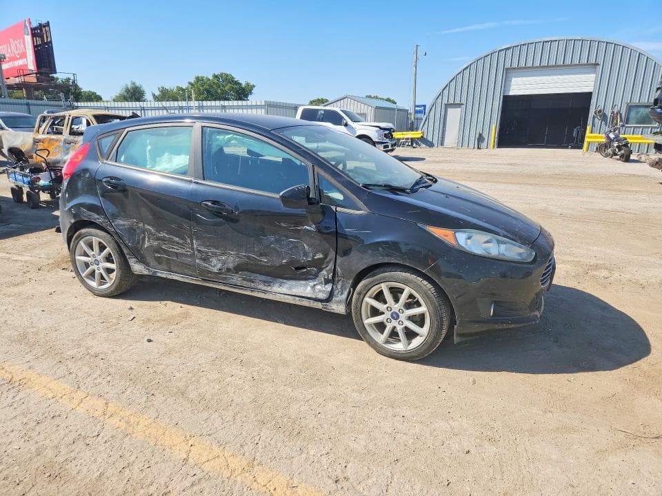 2018 FORD FIESTA SE 4