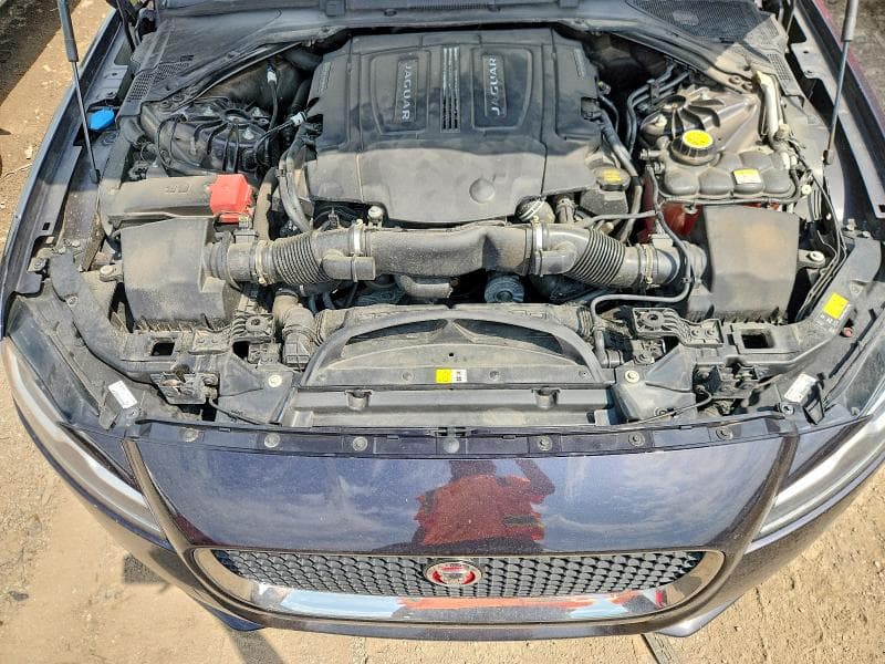2017 JAGUAR XF PREMIUM 11