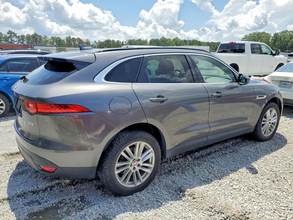 2017 JAGUAR F-PACE PRESTIGE 3