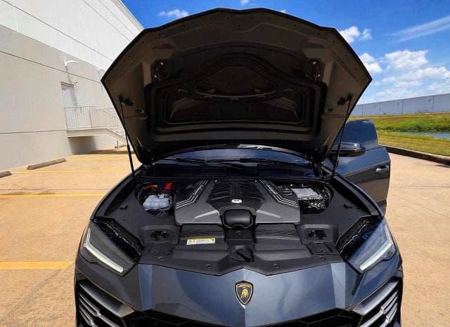 2019 LAMBORGHINI URUS 7