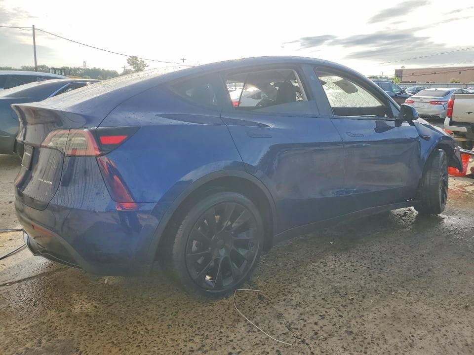 2023 TESLA MODEL Y 3