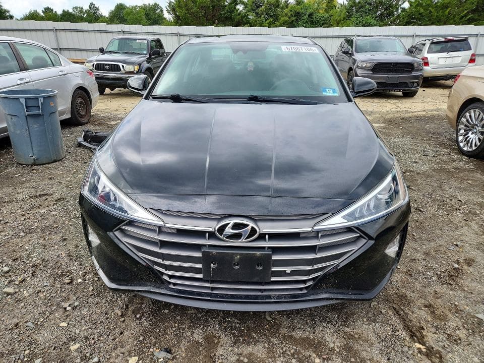 2020 HYUNDAI ELANTRA SE 5