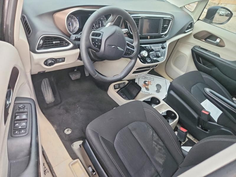 2023 CHRYSLER VOYAGER LX 8