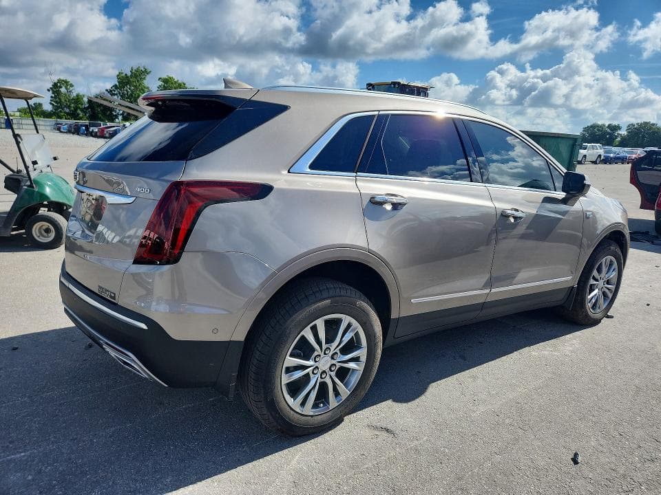 2022 CADILLAC XT5 PREMIUM LUXURY 3