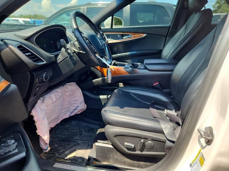 2019 LINCOLN NAUTILUS RESERVE 7