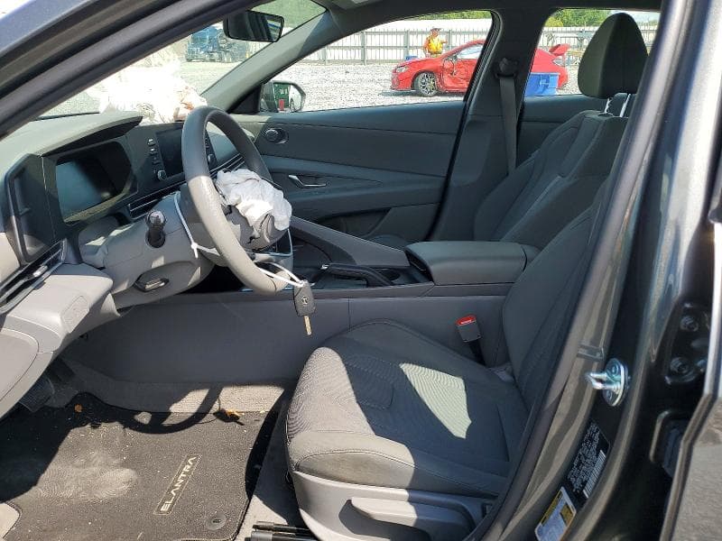 2026 HYUNDAI ELANTRA SE 7