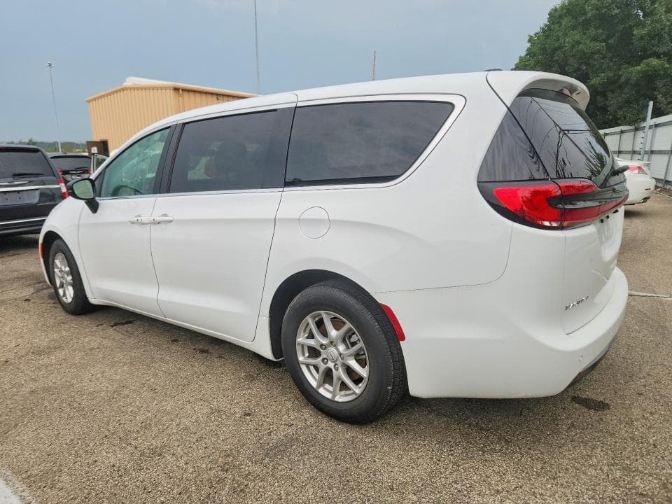 2026 CHRYSLER PACIFICA SELECT 2