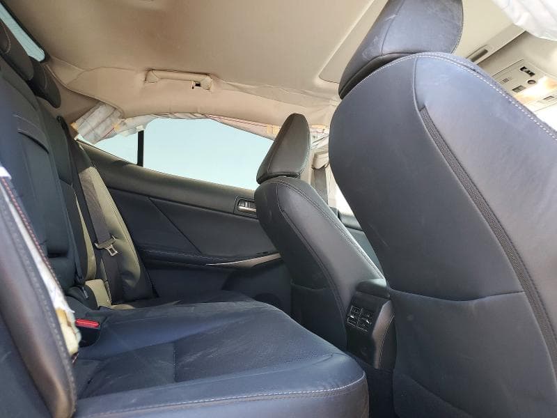 2018 LEXUS IS 300 10