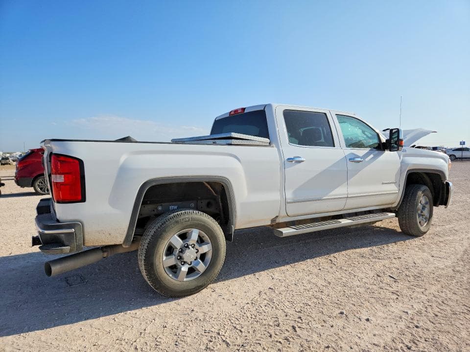 2018 GMC SIERRA K2500 SLT 3