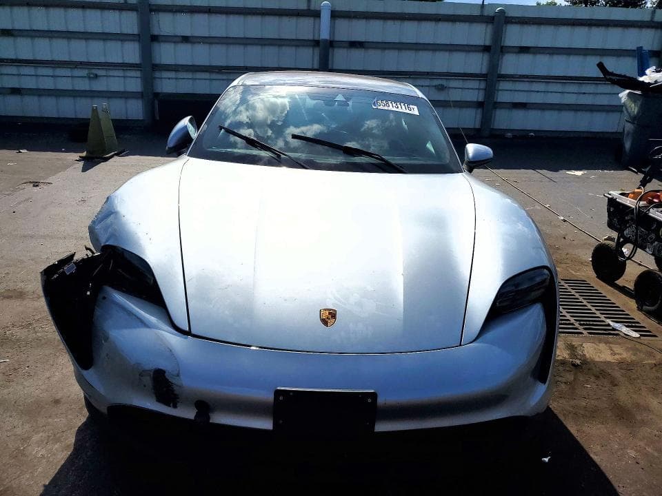 2021 PORSCHE TAYCAN 5