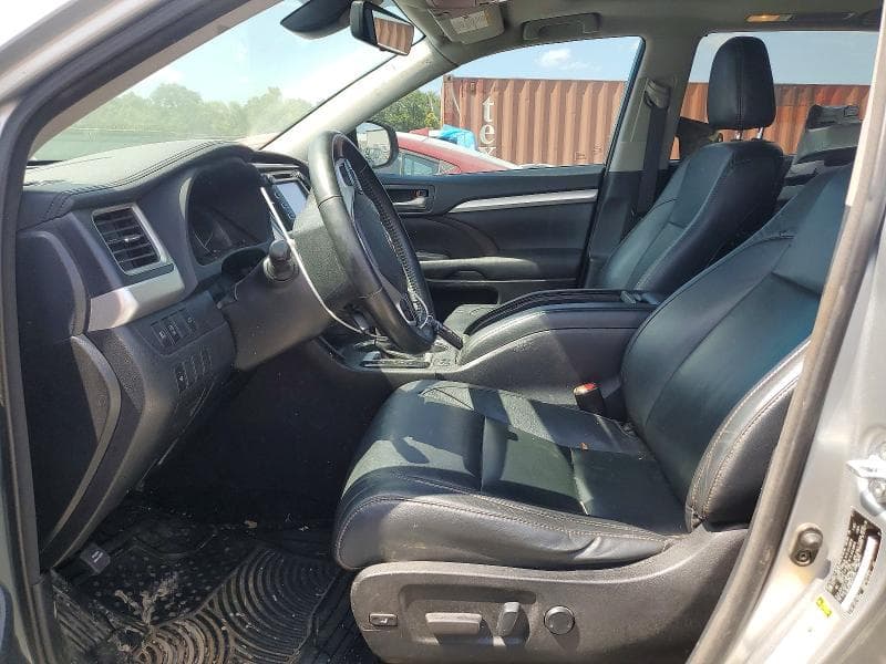 2017 TOYOTA HIGHLANDER XLE 7