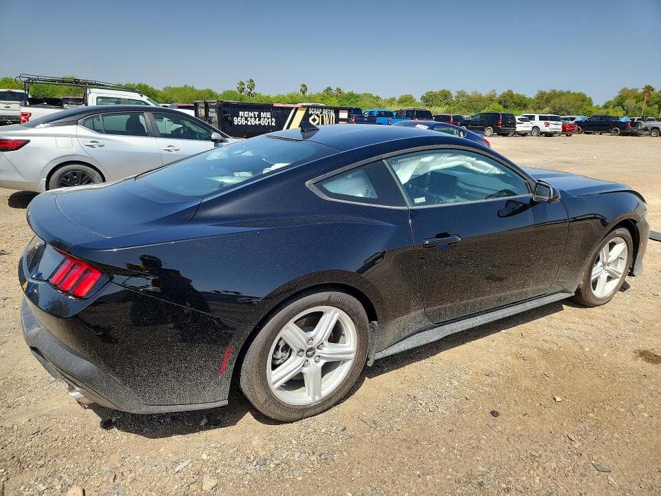 2026 FORD MUSTANG 3