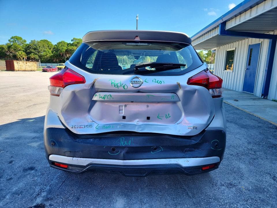 2020 NISSAN KICKS SR 6