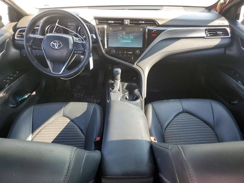 2018 TOYOTA CAMRY SE 8