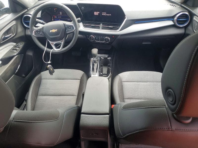 2025 CHEVROLET TRAX 1LT 8