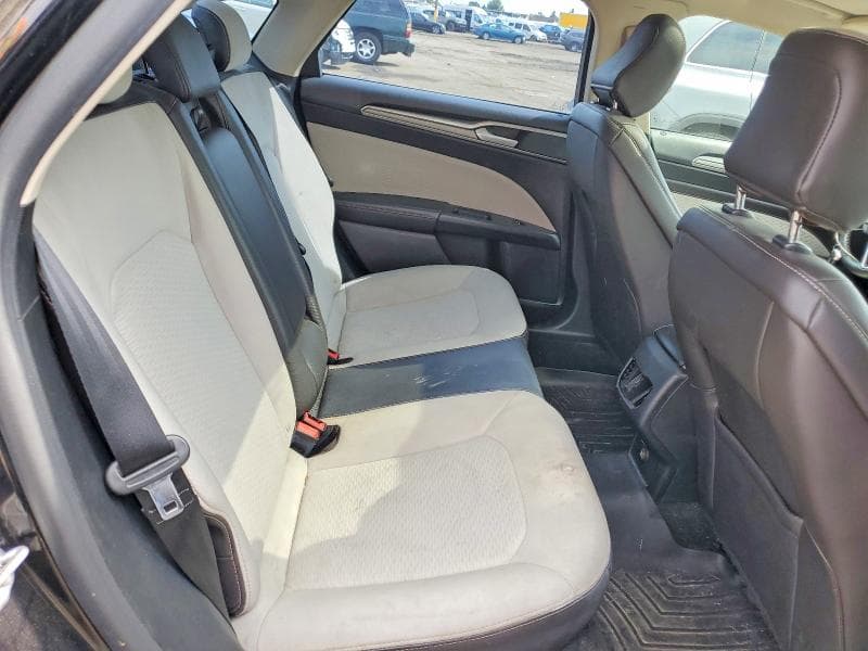 2020 FORD FUSION SE 10