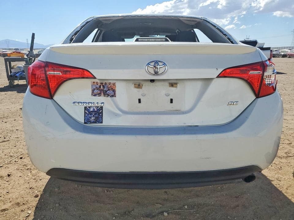 2017 TOYOTA COROLLA SE 6