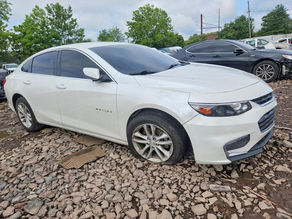 2017 CHEVROLET MALIBU LT 4