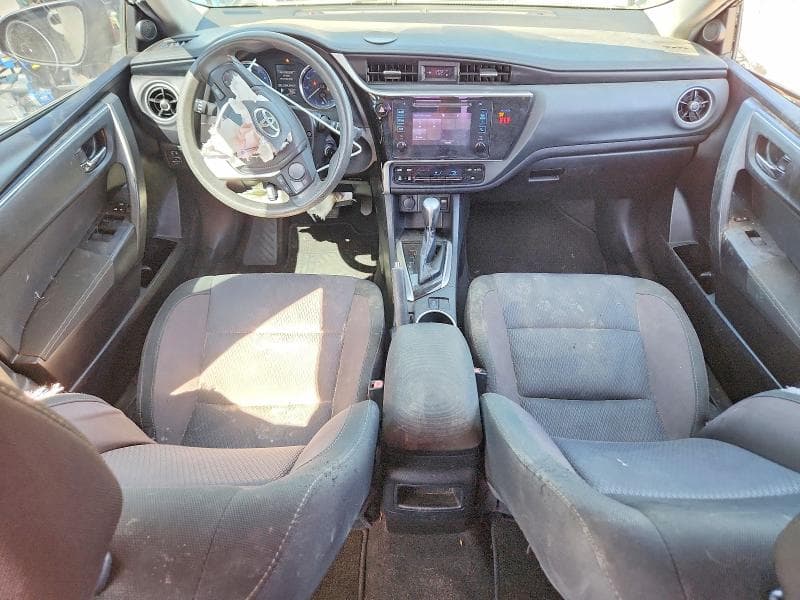 2018 TOYOTA COROLLA LE 8