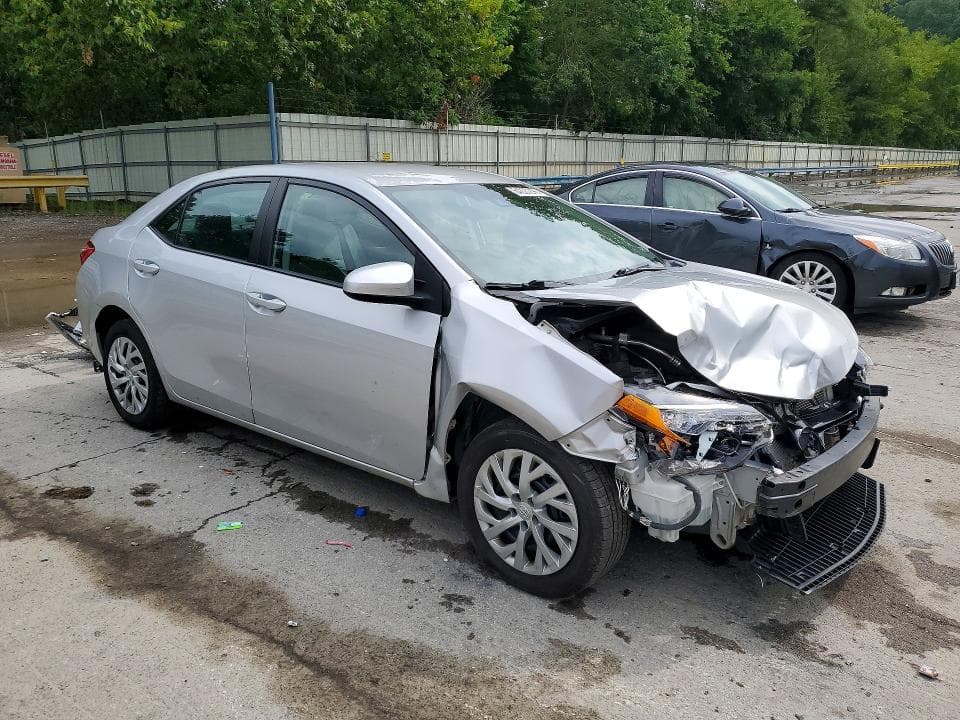 2017 TOYOTA COROLLA LE 4