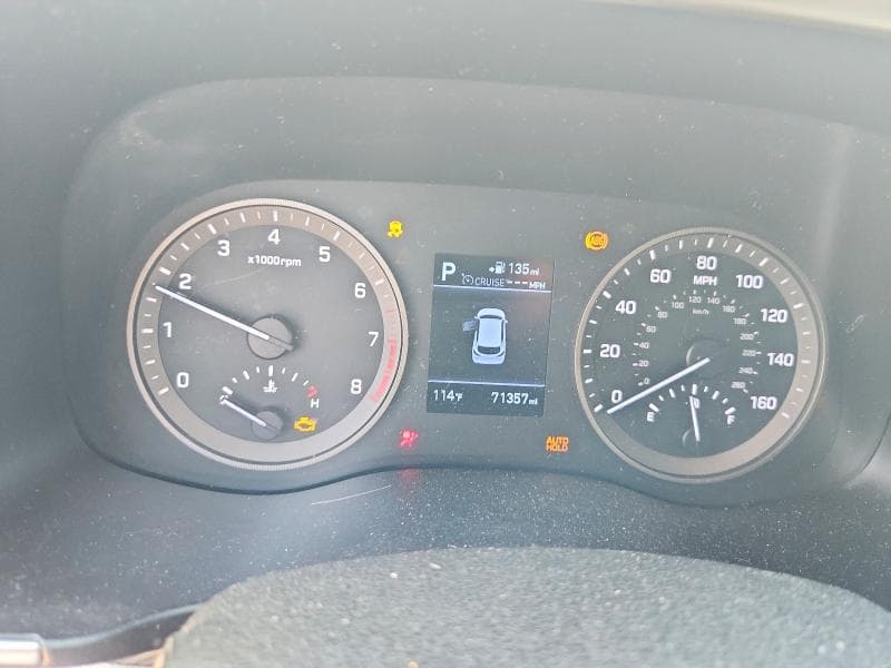 2019 HYUNDAI TUCSON SE 9