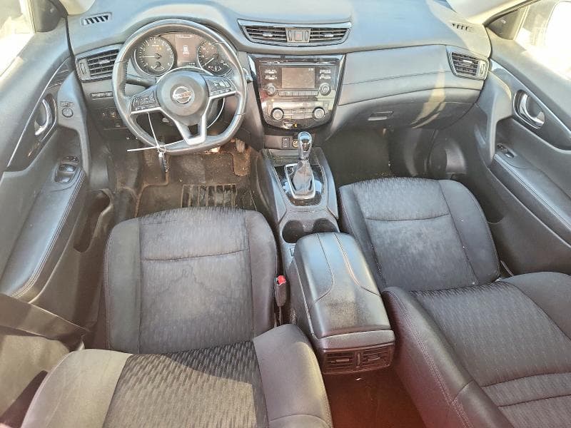 2017 NISSAN ROGUE SV 8