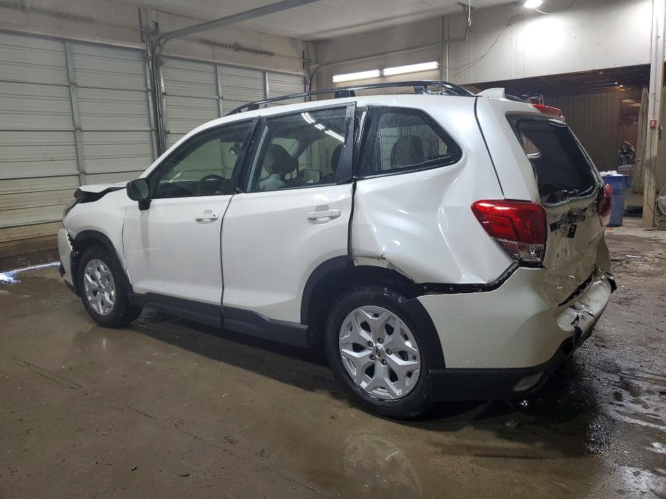 2022 SUBARU FORESTER 2