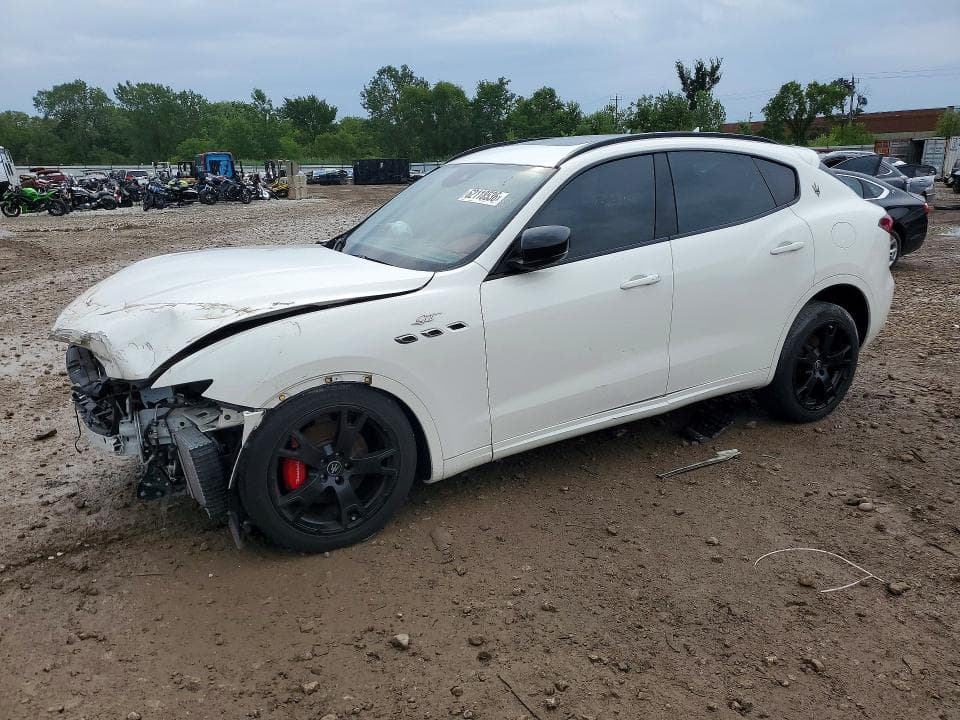 2022 MASERATI LEVANTE BASE