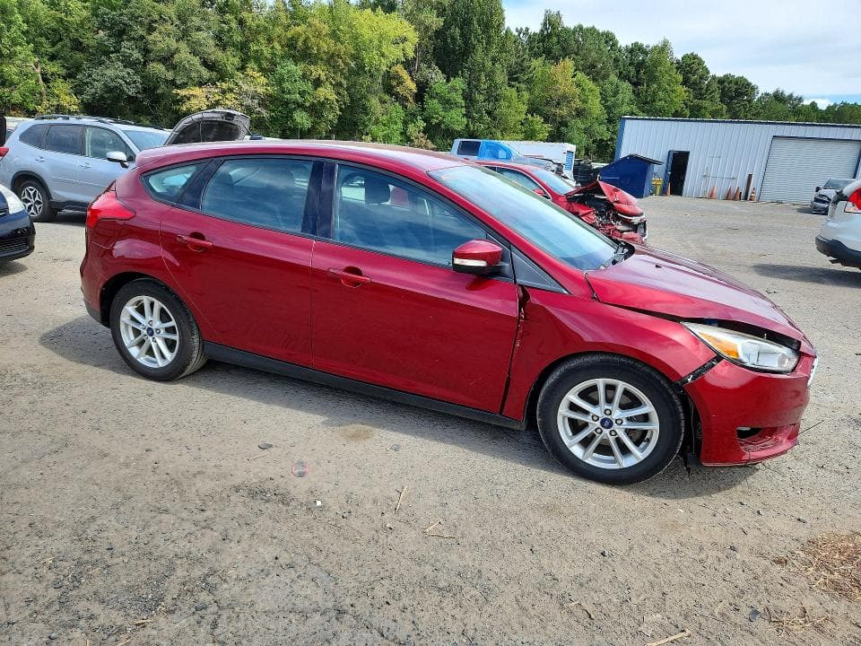 2017 FORD FOCUS SE 4