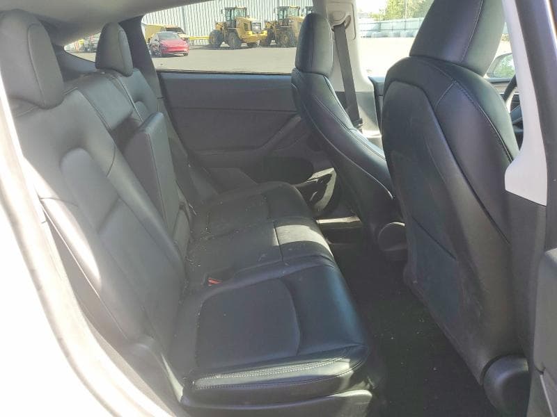 2024 TESLA MODEL Y 10