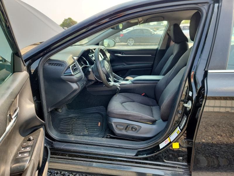 2019 TOYOTA CAMRY LE 7