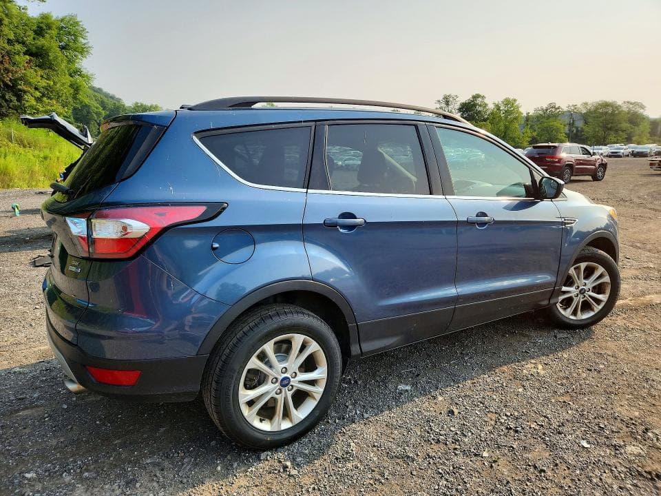 2018 FORD ESCAPE SE 3